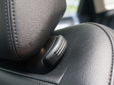 Zaglądasz tam codziennie. A jeden detal przy zagłówku wciąż ci umyka