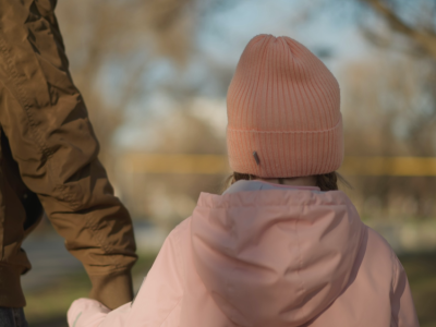 Partner jest nadopiekuńczy w stosunku do dziecka. Przy nim czuję się jak wyrodna matka