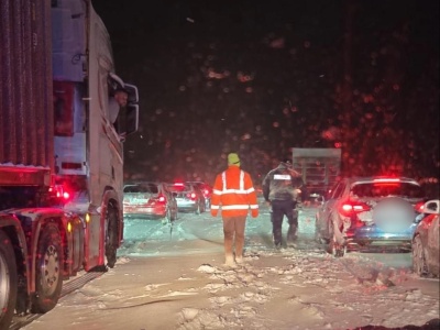 Droga S7 całkowicie zablokowana. Trasa nieprzejezdna w obu kierunkach