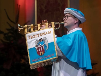 Stworzył herb Torunia, a teraz obawia się o swoje dzieło. Czy słynny anioł przetrwa?