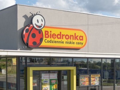 Biedronka idzie na całość w Sylwestra. Oferty 