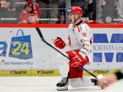 Mistrz padł pod Jaworowym. Oceláři – Kometa 4:3 po rzutach karnych | ZDJĘCIA