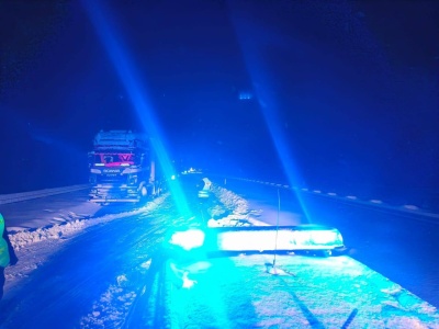 Intensywne opady śniegu na Warmii i Mazurach. Poważne utrudnienia na drogach, miejscami nawet 65 cm śniegu