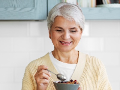 Dieta po 40. roku życia może odmładzać. Produkty, które naprawdę działają