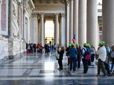 Rekordowy rok w turystyce włoskiej. Rzym zamyka Drzwi Święte, Mediolan otwiera igrzyska
