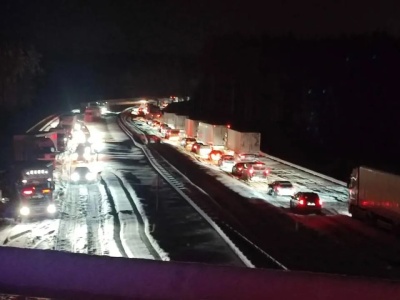 Michalski z WP utknął na S7 i narzeka na służby. 