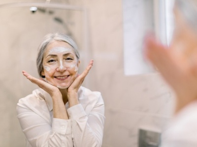 Biorę 2 składniki z kuchni i nakładam na twarz. Skóra jest nawilżona i gładka