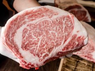 Mięso dla bogaczy, które smakuje wyjątkowo. Cena za kilogram robi wrażenie