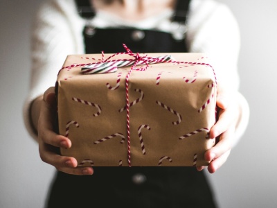 Polacy mistrzami nietrafionych prezentów. Masowe zwroty towarów