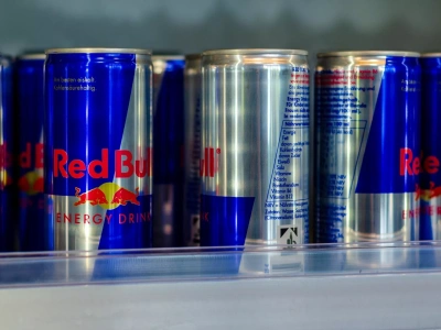 Red Bull zniknie z półek jednej z największych sieci handlowych? Spór się zaostrza