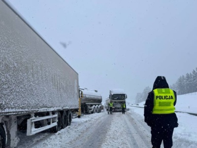 Po paraliżu na S7 rząd uderza w kierowców ciężarówek. Wzmożone kontrole