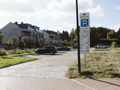 Jak długo auto może stać w jednym miejscu? Straż miejska nie ma litości