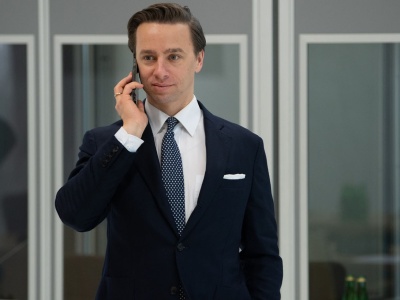 Rząd próbuje sprzedawać kompromitację jako sukces