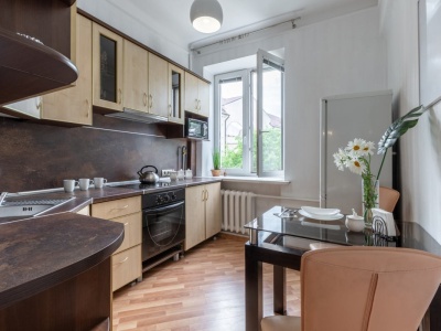 Taka podłoga w kuchni to koszmar na jawie. Pokrywa się rysami i brudzi na potęgę