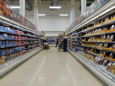 Godziny otwarcia sklepów w Nowy Rok 1 stycznia 2026. Co będzie czynne w Anglii, Walii i Szkocji?