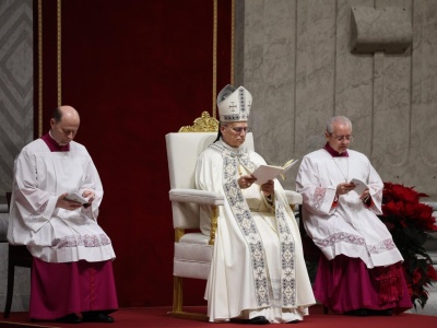 Papież: Matka Boża, najmniejsza i najwyższa spośród stworzeń, patrzy na wszystko oczami Boga