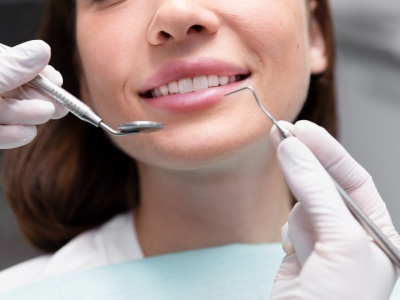 Stomatologia z udziałem robota. Polacy jeszcze nie ufają rewolucji