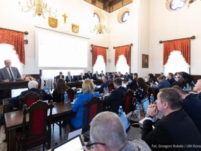 Ostatnia awantura w tym roku na Radzie Miasta. “Listy gończe” w social mediach: radni poczuli się zaszczuci