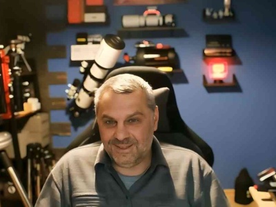 Kosmos jest czarno-biały. Dlaczego zdjęcia pokazują coś innego?