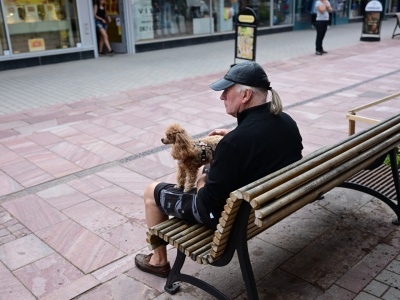 Dodatkowy urlop na spotkania ze znajomymi. Szwedzi szukają sposobu na samotność