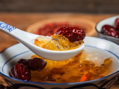 Azjatki sięgają po nią cały czas. To dlatego są szczupłe i młodo wyglądają