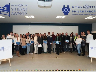 18 absolwentów z nagrodami Stellantis Student Awards w Serbii
