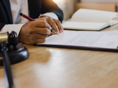 Tak odzyskasz majątek po zmarłym bliskim. Brak wzmianki w testamencie nie jest przeszkodą