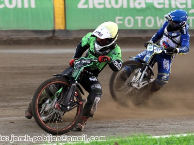 Żużel. Junior zaskoczył! Zawiesił karierę, a wybiera się na zawody do USA!