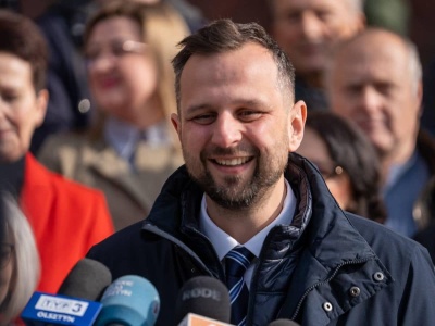 Szewczyk mówił: zaciskajmy pasa. Po cichu dał podwyżki w ratuszu, ale… tylko dyrektorom