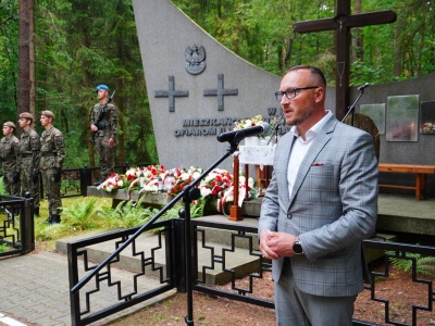 Odnowiono pomnik upamiętniający pacyfikację wsi Bór Kunowski