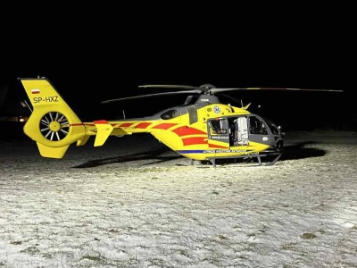 Interwencja służb w Brzezince. Nieprzytomny mężczyzna, na miejsce wezwano śmigłowiec LPR