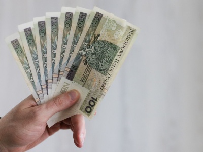 4134 zł bez względu na dochód, przelewy co miesiąc. 2 stycznia ruszają wypłaty