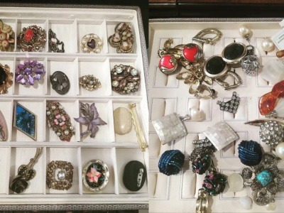 Biżuteria z PRL-u wraca do łask. Za takie pierścionki kolekcjonerzy dają nawet kilka tysięcy złotych