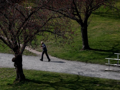 Abp Andrzej Przybylski na Groniu Jana Pawła II: uczmy się chodzić po ziemi, mając niebo w sobie