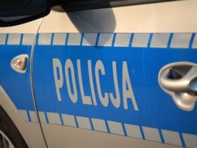 Tragiczny wypadek. 40-latek uderzył w drzewo i dachował