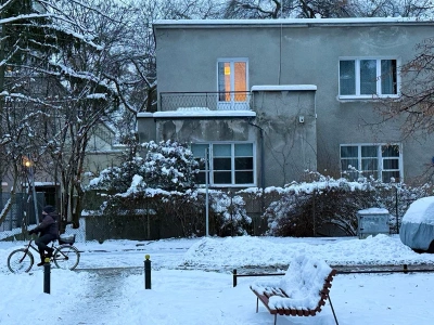 Śnieg przed domem? Ten błąd może kosztować nawet 5 tys. zł. Wielu właścicieli nie ma pojęcia