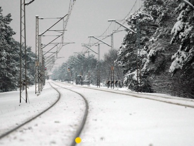 Intensywne opady śniegu na północy Polski. PKP Intercity wydało alert dla maszynistów