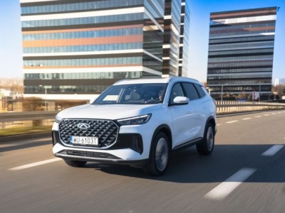 Porównanie: JAC JS8 Pro 1.5 T-GDI DCT vs Chery Tiggo 8 1.6 T-GDI DCT Prestige. Sprawdzam 7-osobowe chińskie SUV-y