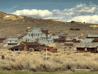 Kiedyś kipiało życiem, dziś straszy pustką. Miasto duchów, które 