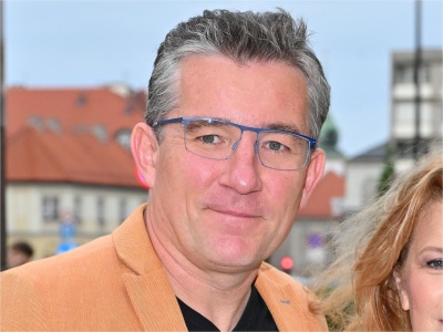 Przemysław Sadowski ma znaną żonę. Są razem od 20 lat, ale nie zawsze było kolorowo