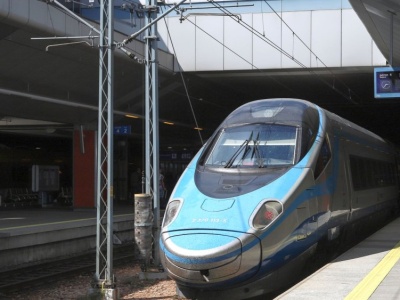 PKP puszcza giganta na trasę Kraków – Warszawa. Wypełni lukę po prywatnym przewoźniku