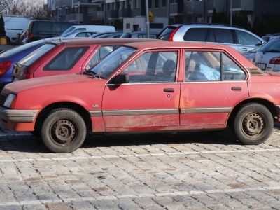 Koniec wolnej amerykanki na rynku starych aut. Od 2026 KE szykuje zmiany