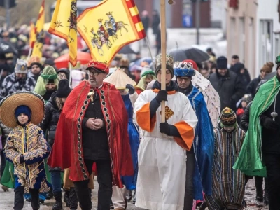 Orszaki Trzech Króli jutro w regionie. Wspólne kolędowanie w Chojnicach, Czersku, Człuchowie i Lichnowach