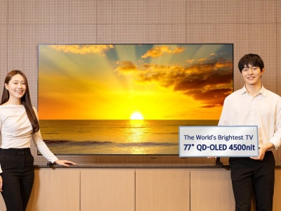 Aż 4500 nitów jasności w najnowszym OLED! Która firma za tym stoi?!