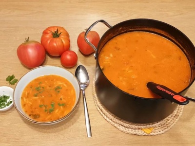 Dodaję do zupy pomidorowej. Smakuje jak w szczycie sezonu na malinówki