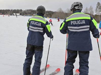 Stok to nie plac zabaw. Policja ostrzega narciarzy i snowboardzistów przed brawurą
