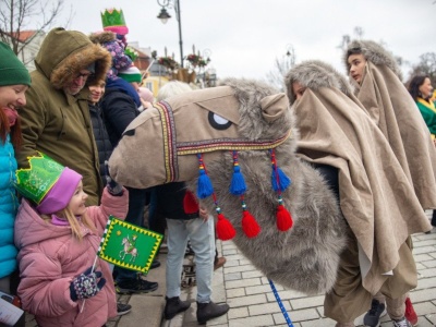 Orszak Trzech Króli przejdzie przez Warszawę. Tegoroczne hasło: Nadzieją się cieszą
