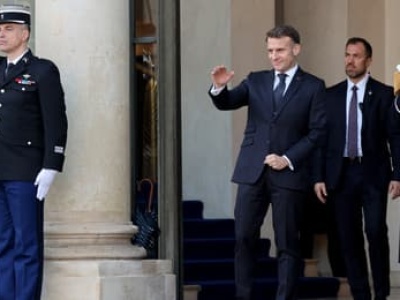 Donald Tusk leci do Paryża. Macron organizuje spotkanie „koalicji chętnych”