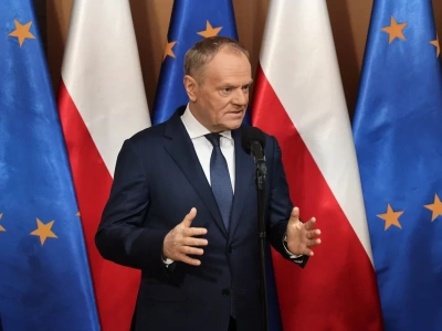Ze względu na Trumpa, dodano punkt do tematów szczytu w Paryżu. Tusk o „dużych emocjach”
