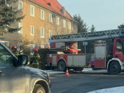 Pożar sadzy w kominie. Interwencja strażaków przy ulicy Powstania Styczniowego